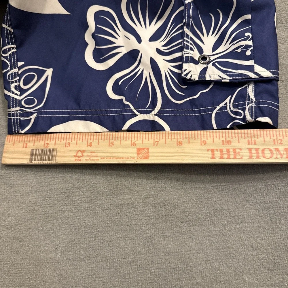 J. Crew Original Swimwear  Floral Trunks Mens Size 32 Hawaiian Cruise Tropical‎